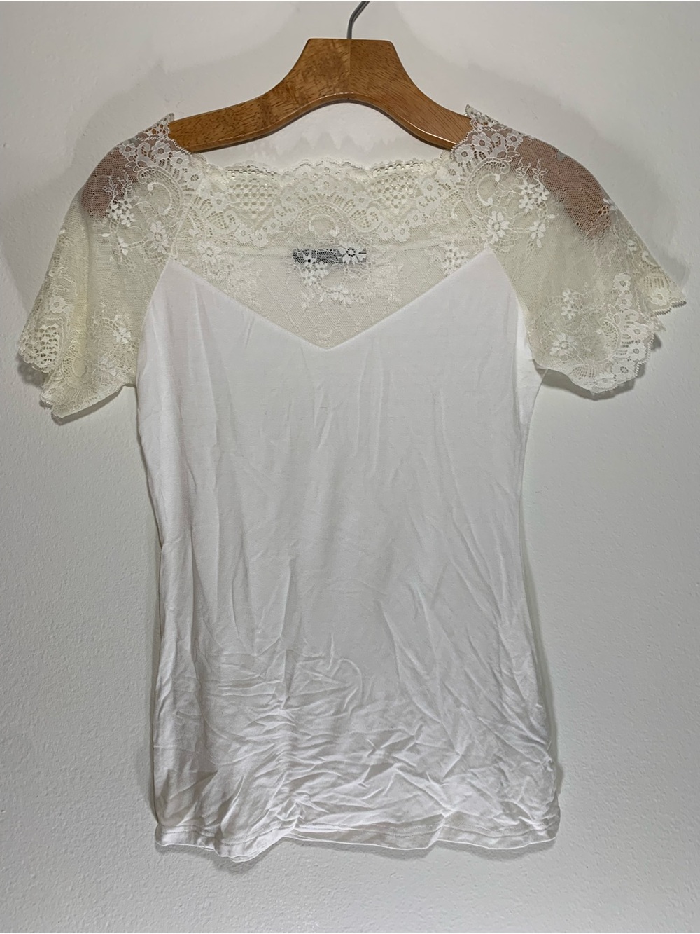 PattyBoutik Cream White Lace Yoke Camisole